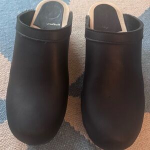 No. 6 Old School clogs